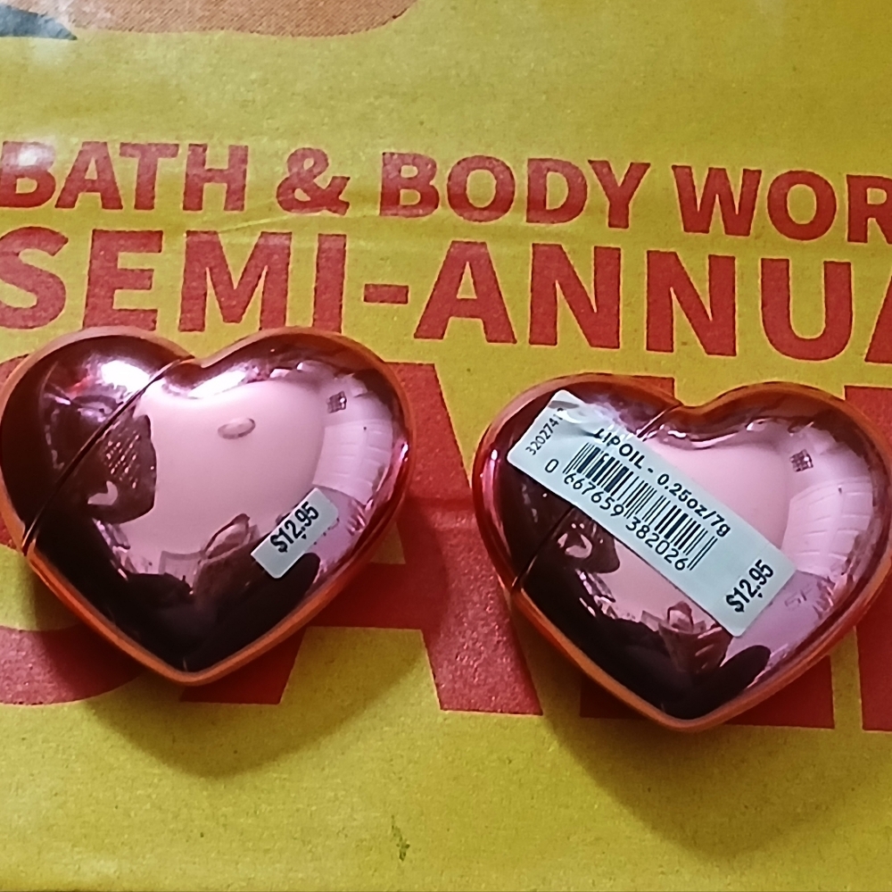 Strawberry Pound Cake Heart Lip Oil (2) - Picture 5 of 5